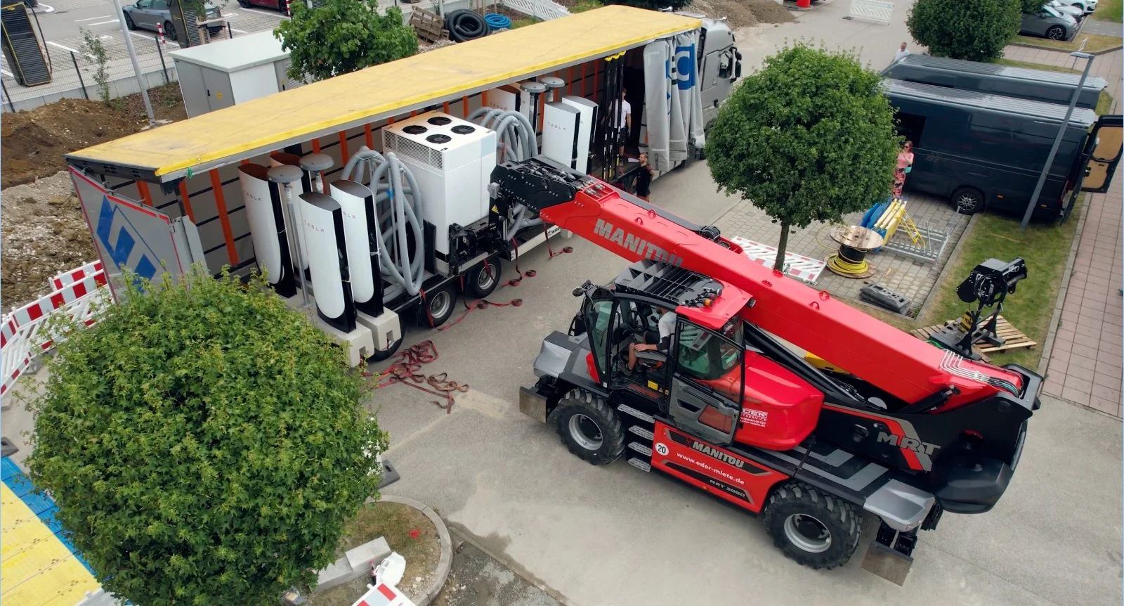 Tesla's New Accordion Supercharger: A Solution to Deployment Challenges