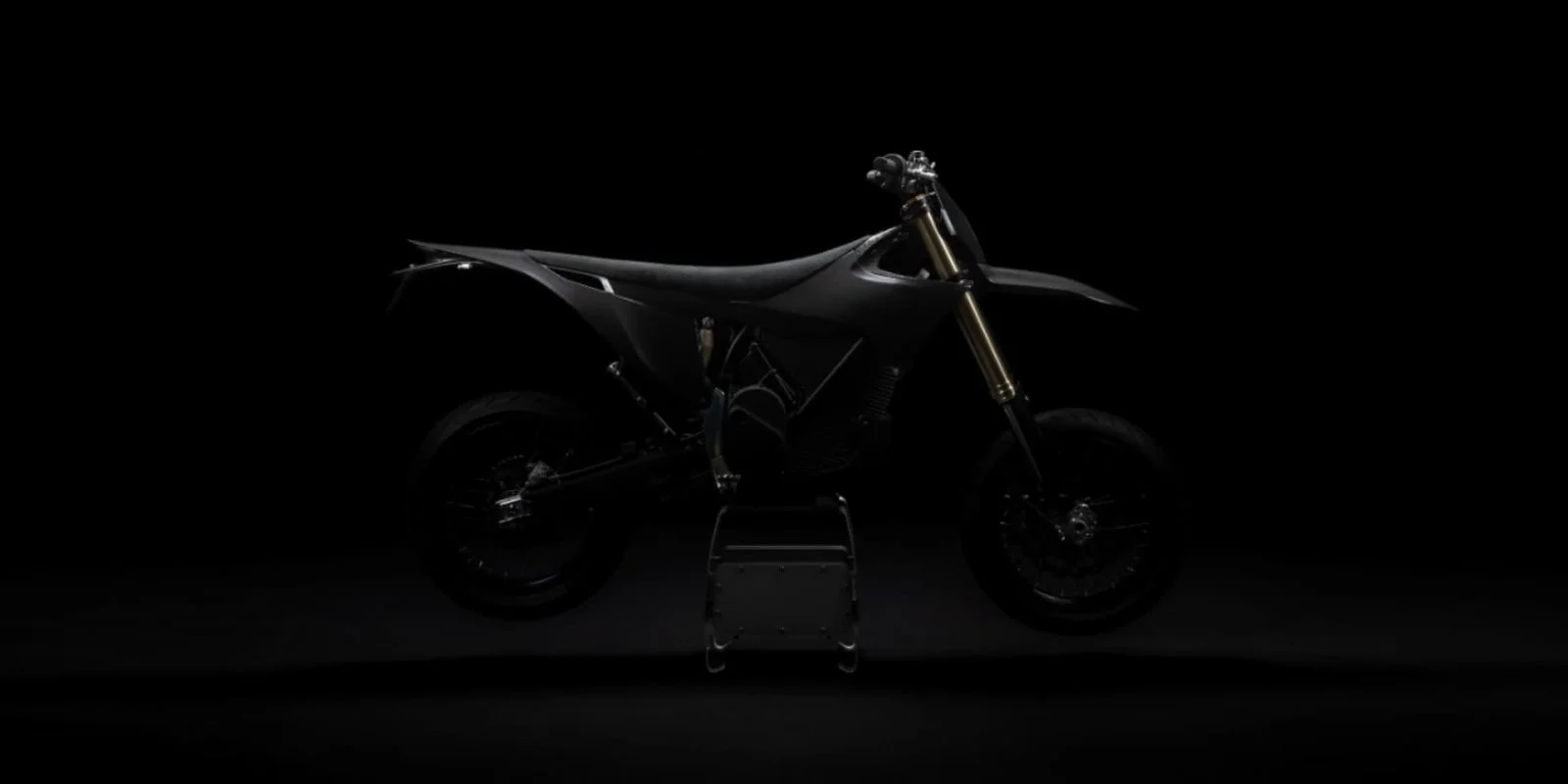 Stark Unveils the Exclusive VARG SM Sköll: A Powerful Blacked-Out Electric Supermoto