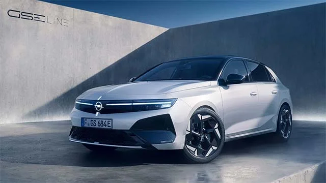 Opel Unveils Astra GSE Line with Diverse Powertrain Options and Sporty Aesthetic