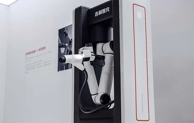 Geely Unveils 2,250 kW Ultra-Fast Charging Solution in Direct Challenge to BYD