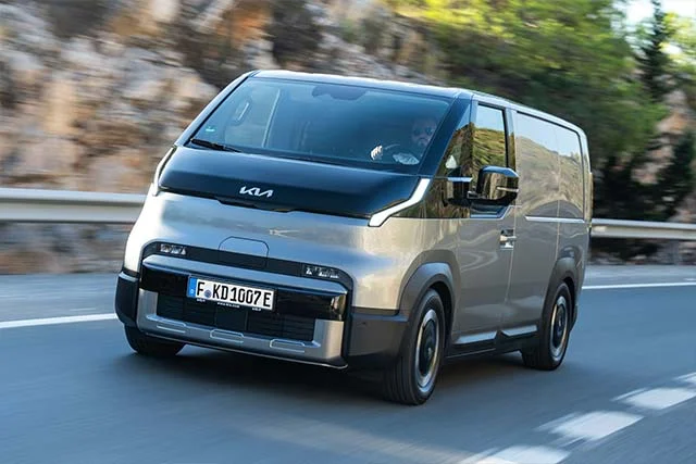 UK Electric Van Sales Reach New Heights Amid Booming LCV Market
