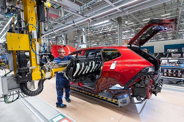 Electric Company Vehicles Could Create 344,000 EU Jobs by 2030 – study